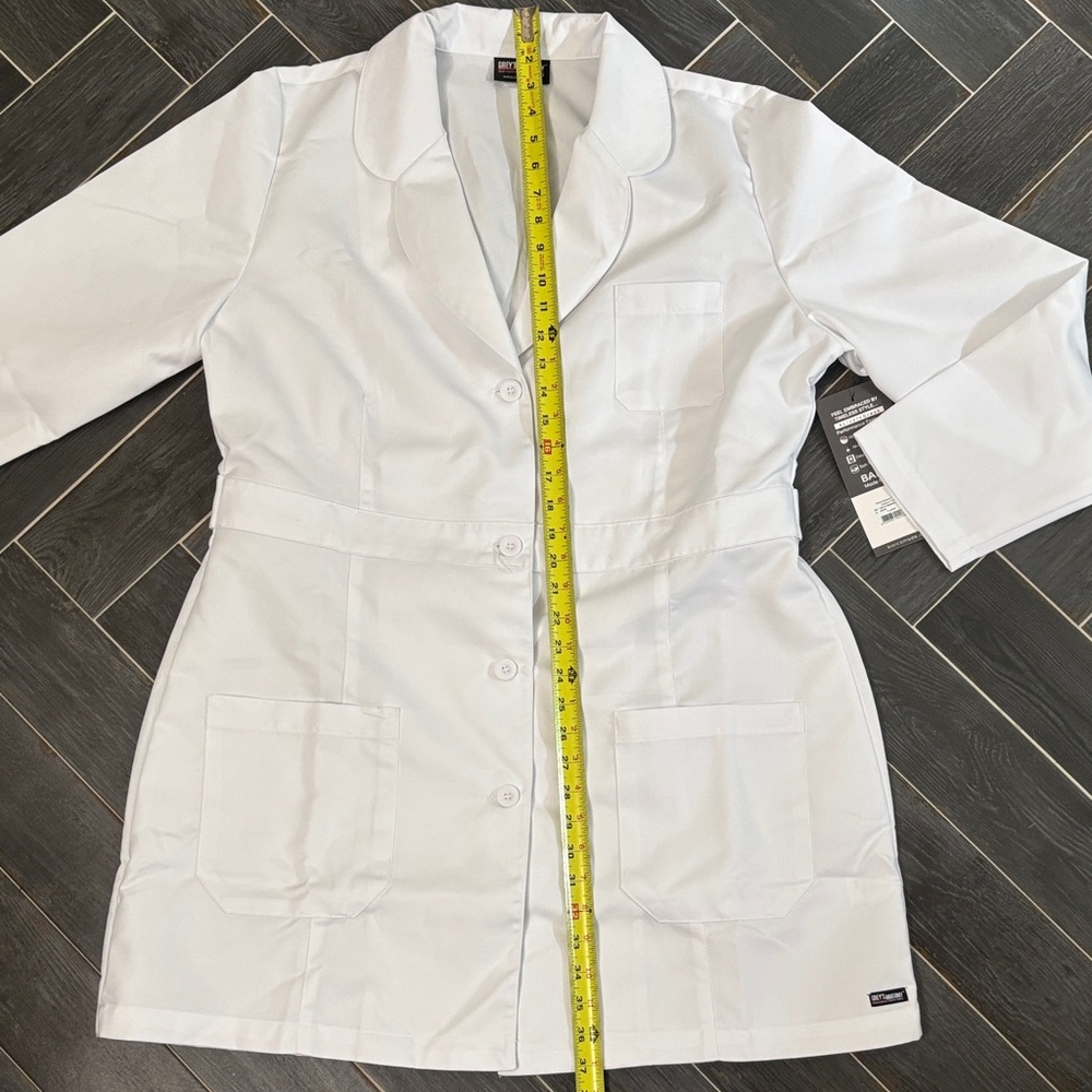 Grey’s Anatomy Gardenia California White Lab Coat-XL- NWT - Picture 8 of 9